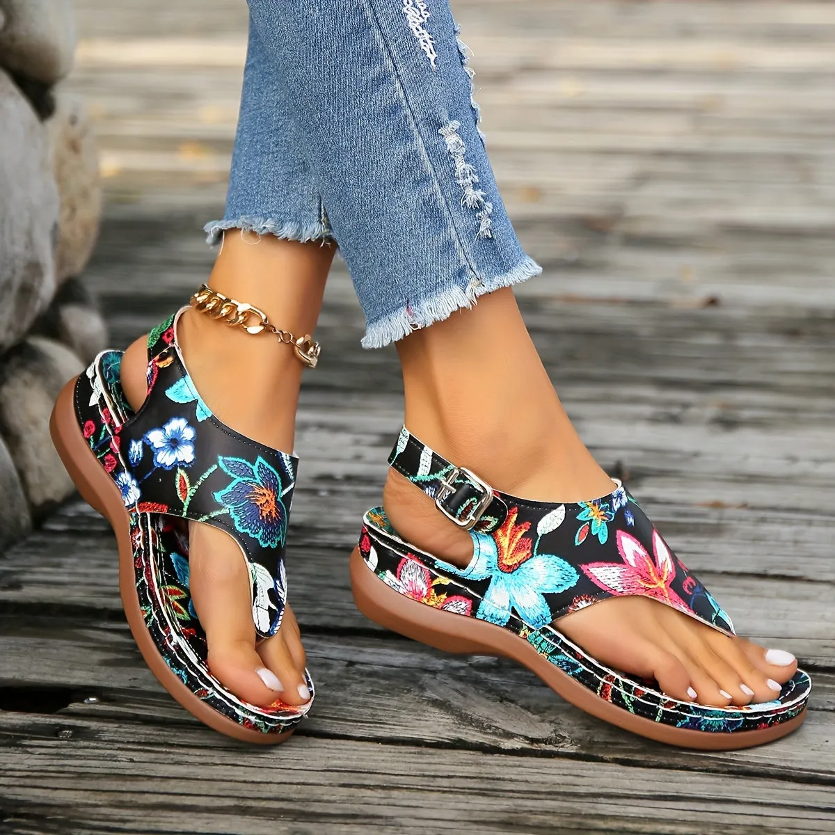 Fashionable Women's Thick Sole Sandals