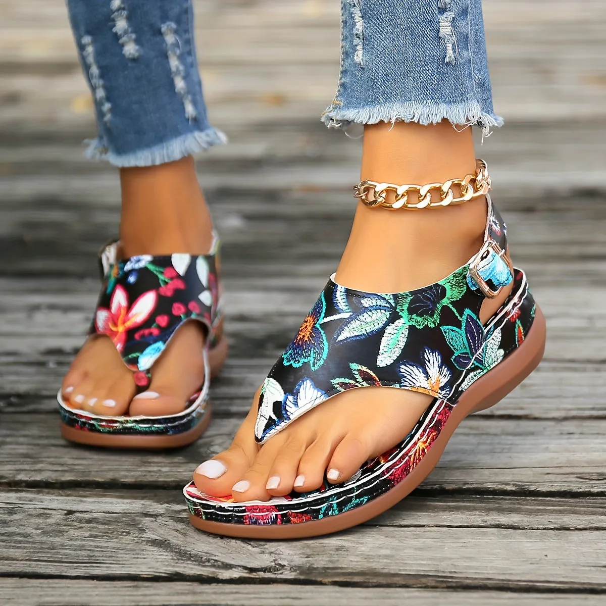 Fashionable Women's Thick Sole Sandals