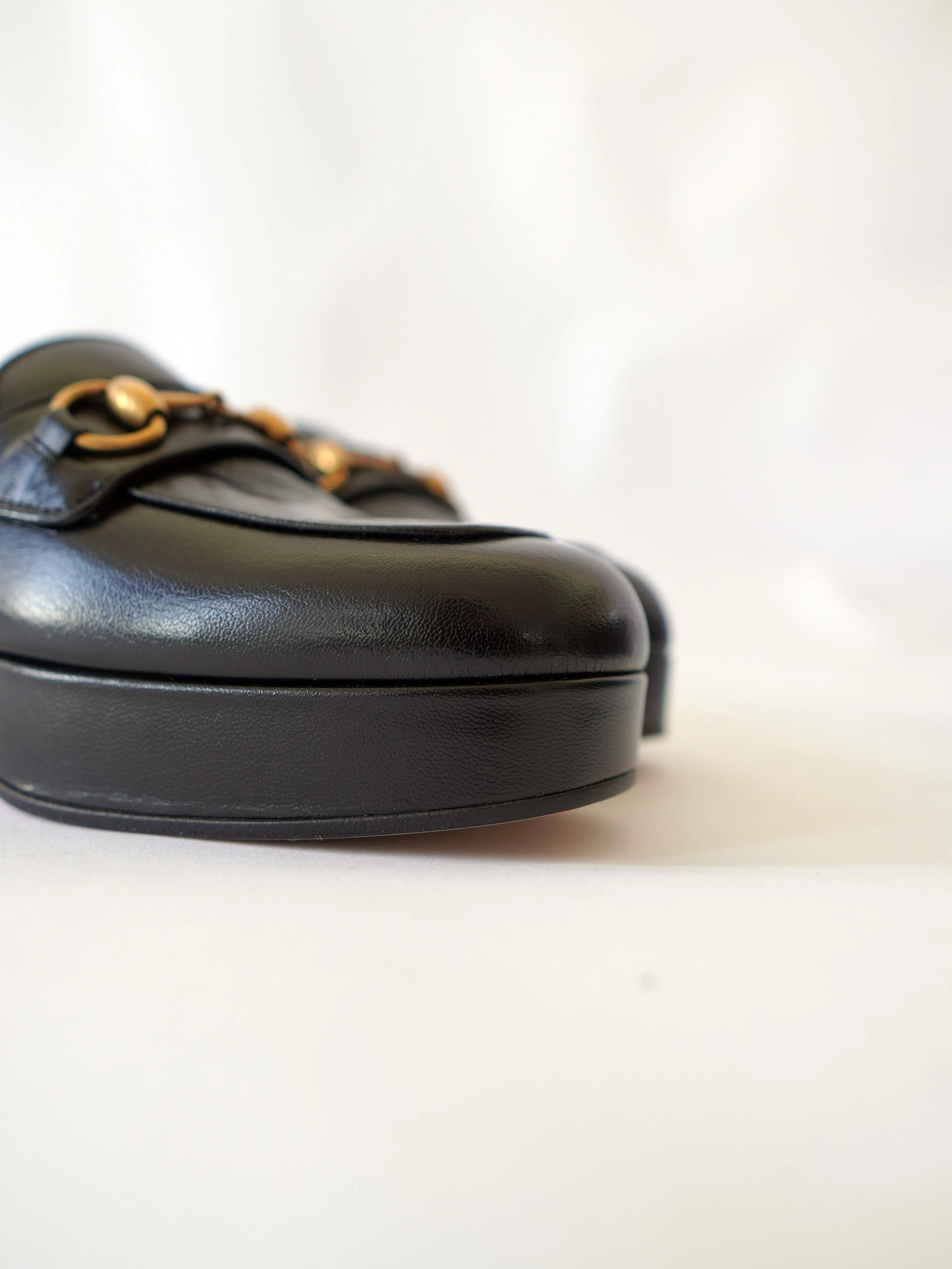 <b>GUCCI</b> <br>Houdan Platform Loafers 38