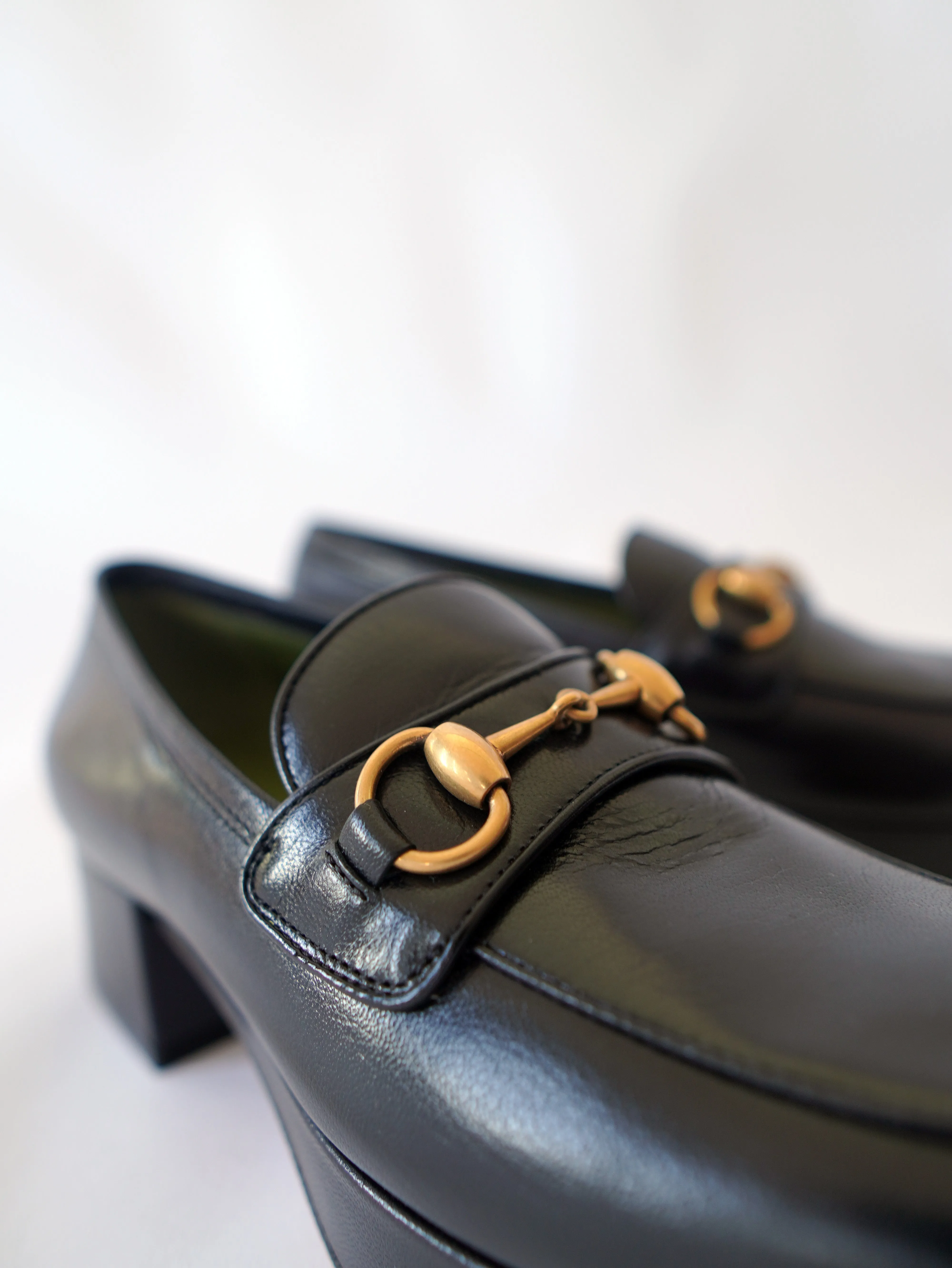 <b>GUCCI</b> <br>Houdan Platform Loafers 38