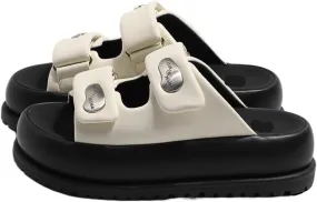 Wearing external slippers for women in summer 2024, fashionable, casual, and versatile, with a niche design feel. Thick soled sandals