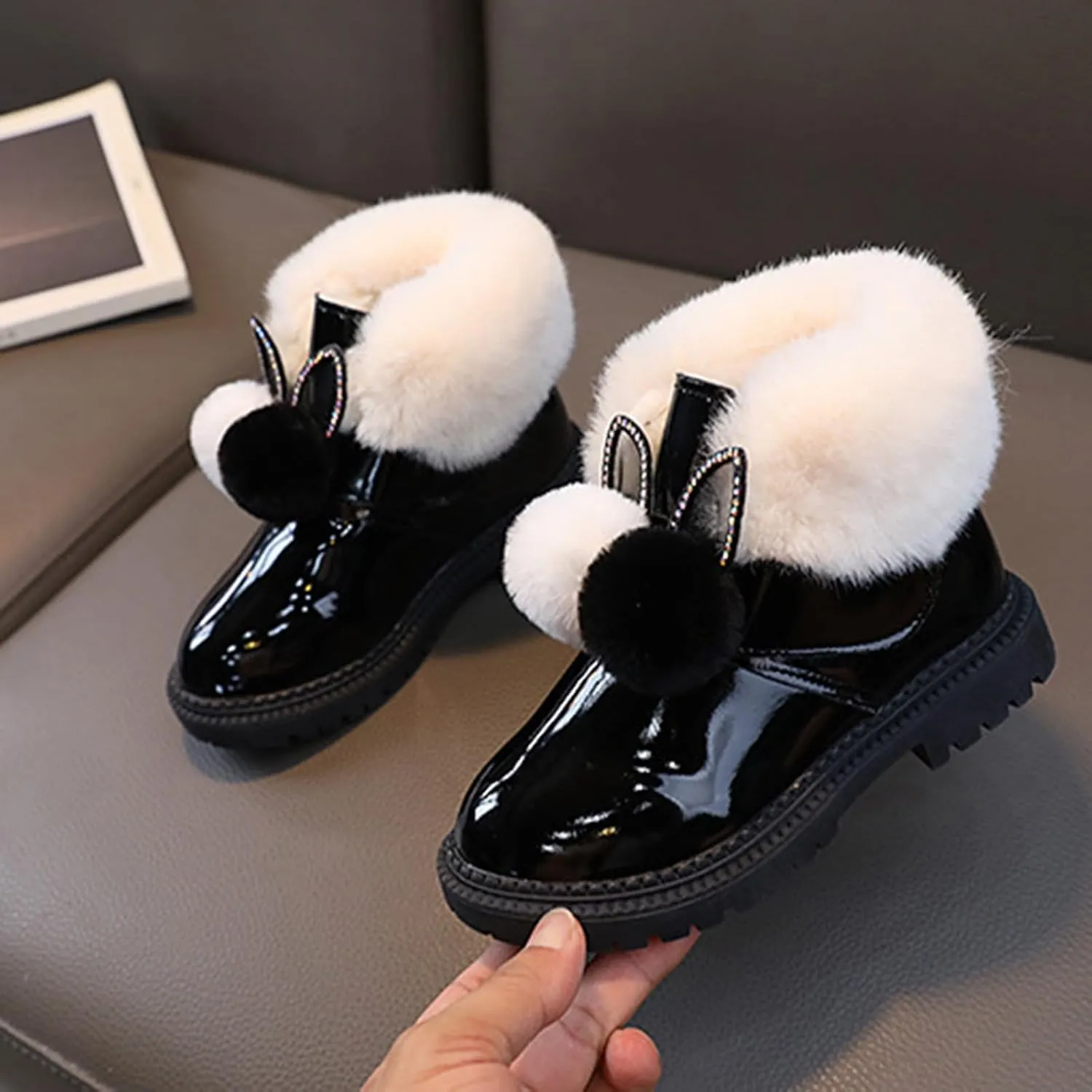 Winter Boots for Girls Snow Warm Shoes Cozy Fuzzy Non-Slip Comfy Cute Durable Outdoor Princess Faux Fur Lined Booties